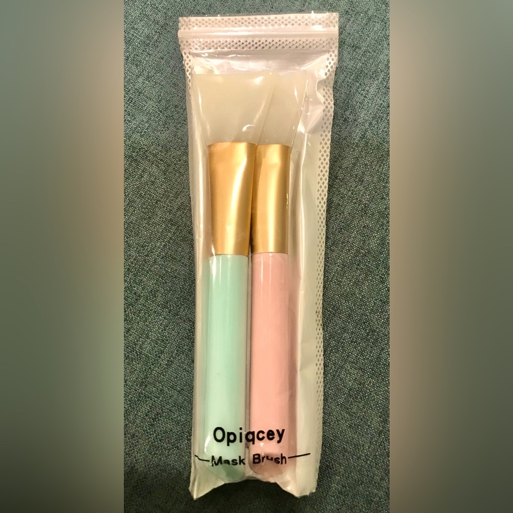 A Set of 2 Flexible Silicone Face Mask Brushes